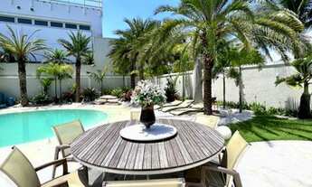 Imagem 2: Casa no Condomínio Malibu para aluguel e venda com 1000 metros quadrados com 5 Suítes