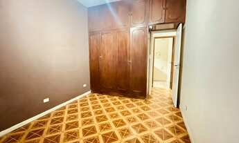 Imagem 3: Sobrado para aluguel possui 147 m2, com 4 quartos em Ponta da Praia - Santos - São Paulo