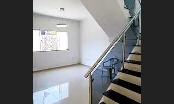 Imagem: Casa de condomínio com 3 quartos Sendo