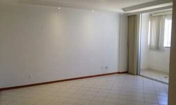 Imagem 3: Apartamento com 107 m2, com 4 quartos sendo 1 reversível