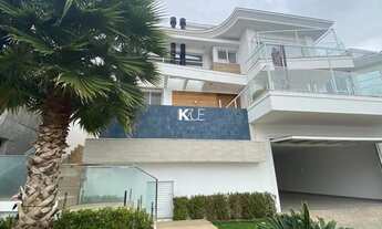 Imagem: Casa de alto padrão em condomínio fechado