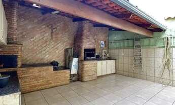 Imagem 2: Casa individual, plana, lote 180m², 03 quartos, suíte, 02 vagas, bairro Europa - Contagem