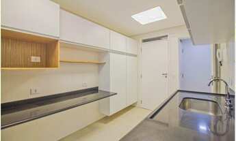 Imagem 5: 100m2 REFORMADO 2 DORMITÓRIOS 1 SUÍTE SALA AMPLA 1 VAGA ANDAR BAIXO