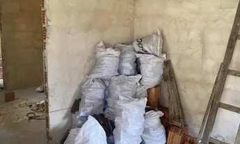 Imagem 2: Kitnet inacabada