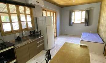 Imagem 2: Casa para temporada no Campeche - 2 quartos com pátio