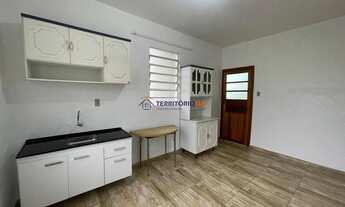 Imagem 4: Terreno amplo com 690m², com duas casas construídas para moradia ou investyirdor