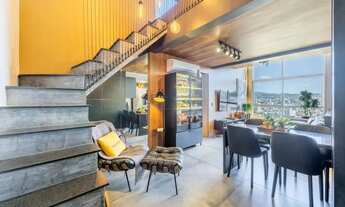 Imagem: Cobertura com 2 quartos e 2 vagas em Petrópolis