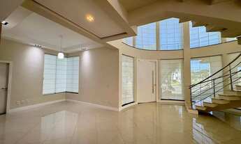 Imagem 3: ROYAL TENNIS - Sobrado para Locação com 4 Quartos (4 Suítes), Área Gourmet, 8 Vagas de Gar