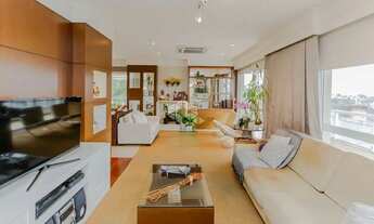 Imagem 6: Apartamento situado em localização fantástica no Bairro Menino Deus, com 231 metros quadra