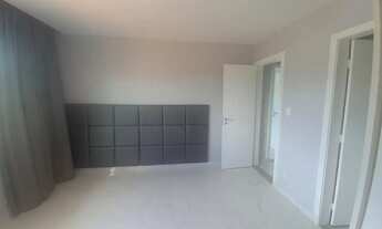 Imagem 3: Casa com 3 Suítes À Venda no Condominio Portão do Sol em Buraquinho - Lauro de Freitas - B