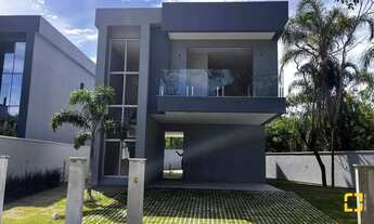 Imagem: Casa à Venda - 3 suítes, em Rua sem saída