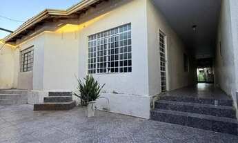 Imagem: Aluga-se/Vende-se) Casa com 3 dormitórios