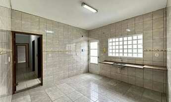 Imagem 4: Casa para locação com 2 quartos 180m² - Jardim Chapadão