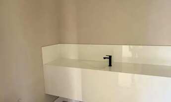 Imagem 4: Alphaville Litoral Norte II, acabamento alto padrão, 470m², 4 suítes, closet e hidro, sala