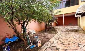 Imagem: Aluga-se Casa com Quintal Grande e 3 Qts