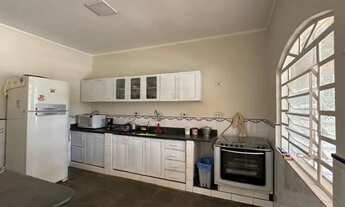 Imagem 2: Chácara à venda em Campinas, Loteamento Chácaras Vale das Garças, com 3 quartos, com 1800