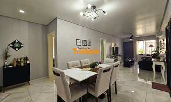 Imagem 2: Casa plana semimobiliada, com 3 dormitórios, pátio nos fundos, poço artesiano, placa solar