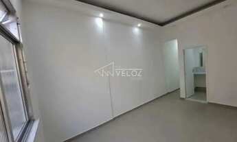 Imagem 4: Kitnet/Conjugado - / Residencial / Glória