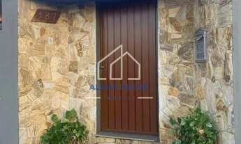 Imagem 2: Ótima casa com edícula para locação e venda no bairro Parque São Domingos, em Pindamonhang