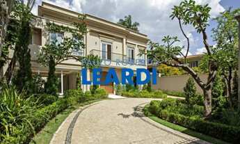 Imagem: CASA ASSOBRADADA - JARDIM EUROPA - SP