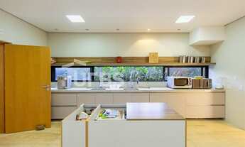 Imagem 4: Casa de condomínio sobrado para venda possui 1006 metros quadrados com 5 quartos