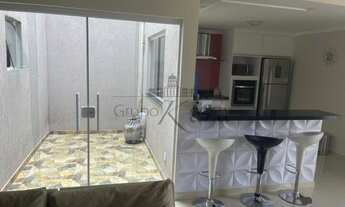 Imagem 5: Casa Sobrado - Jacareí - Jardim Sant'Anna do Pedregulho - 4 Dormitórios - 190m²