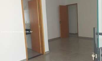 Imagem 3: CV95- Solar dos Lagos, sendo 3 suítes, 2 vagas de garagem