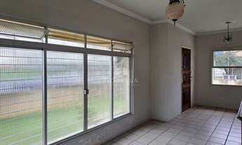 Imagem 3: Casa Comercial ou Residencial com 3 dormitórios, sendo 01 suíte, em Coqueiros, Florianópol