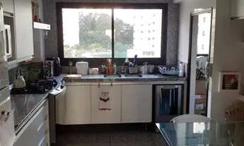 Imagem 6: Apartamento para venda tem 215 metros quadrados com 4 quartos