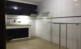 Imagem 6: Alugo Centro apto com 2 qtos, demais dependencias, Elevador, Macaé/RJ