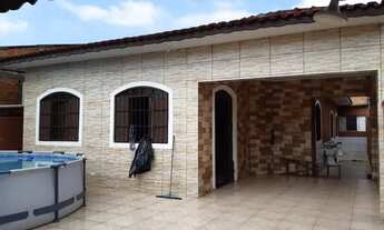 Imagem: Casa na praia com 3 quartos, espaço gourmet