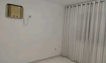 Imagem 6: Solar dos ventos ~ No fundo do Ferreira Costa !