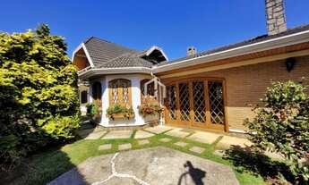 Imagem 2: Casa com 04 Suítes & Área Gourmet - Alto da Vila Inglesa - Campos do Jordão/SP