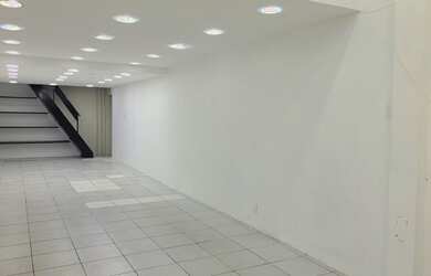 Imagem 5: Jardim Botânico, loja frente rua com mezanino, banheiro e garagem