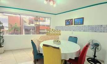 Imagem 5: 150m do mar - Praça principal da cidade - 4 dormitórios / Elevador / Mobiliado e equipado