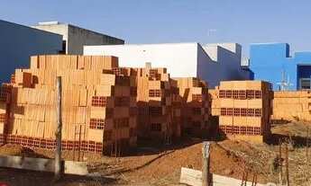 Imagem 2: Terreno à venda com 200m² no bairro Vila dos Ipês