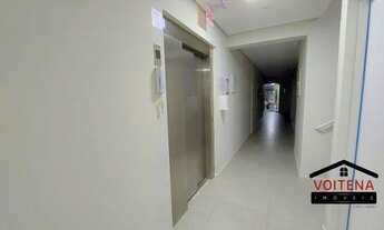 Imagem 5: Apartamento semimobiliado com elevador no Aventureiro