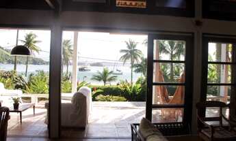 Imagem 1: Casa a beira mar em amplo terreno, piscina e vista deslumbrante