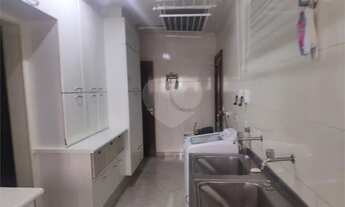 Imagem 4: Lindo apartamento; 4 suítes ,sendo 2 com banheira de hidro-massagem e ar condicionado