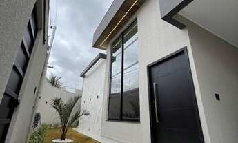 Imagem 2: Casa para venda com 142 metros quadrados com 3 quartos