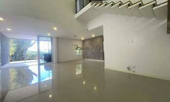 Imagem 3: Casa de Alto Padrão para Locação com 3 Suítes, Espaço Gourmet e Piscina Condomínio Exclus