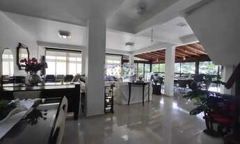 Imagem 3: EXCELENTE CASA TRIPLEX DE 297 M², 5 SUÍTES, 9 BANHS E 6 VAGAS, NO CONDOMÍNIO COMARY, TERES