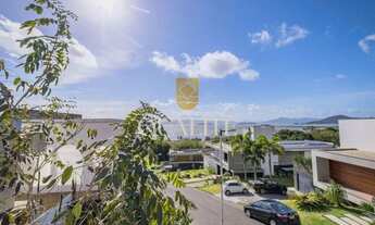 Imagem 2: Casa com 542m2 e vista mar no condomínio Madre Bertha em Cacupé