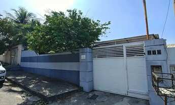 Imagem 3: Flores (Conj. Duque de Caxias) | Casa 4Q (3 suítes) | Piscina