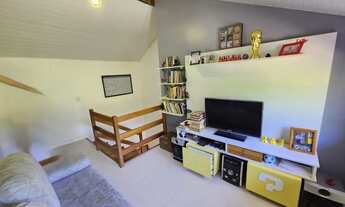 Imagem 2: Sobrado em condomínio fechado