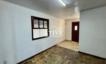 Imagem 3: Casa para locação com amplo pátio e garagem para 4 carros