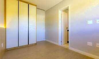 Imagem 6: Apartamento semi-mobiliado com 2 suítes e 2 vagas de garagem na Praia dos Amores