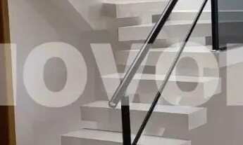 Imagem 2: Sobrado na Vila Constança, 3 suítes, sala com sacada e 4 vagas de garagem