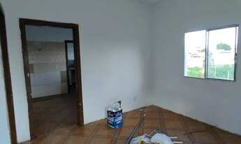 Imagem 3: Casa com 3 Quartos, Garagem e Quintal