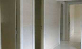 Imagem 3: Casas em Prazeres ao lado da estação de metrô Monte Guararapes